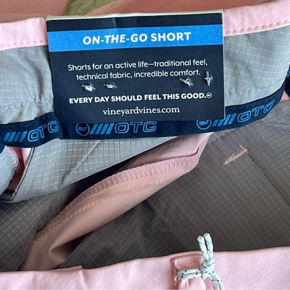 Vineyard Vines Men's Light Pink Flat Front Shorts - Picture 9 of 10